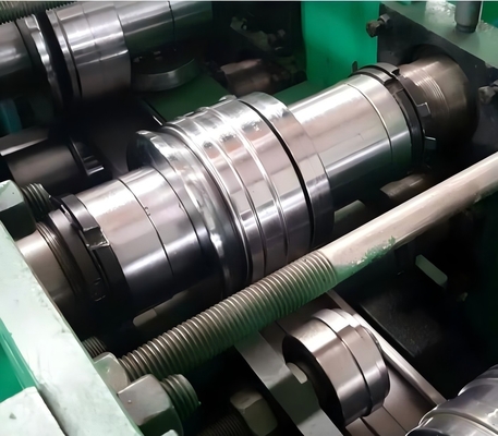 Máy tạo cuộn kệ cao tốc độ cao với bộ cấp servo và đấm thủy lực
