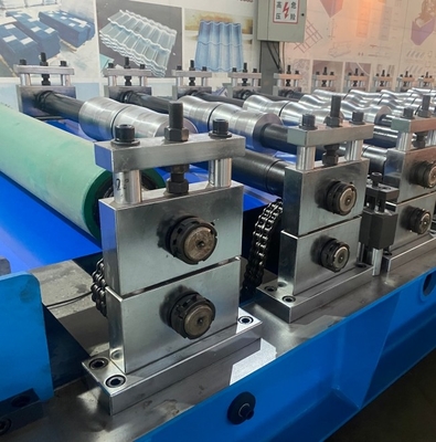 Ứng dụng đa năng bước gạch mái nhà tấm Rolling hình thành máy trong tiếng Nga