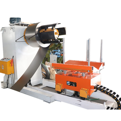 Máy tạo cuộn bảng bảng kim loại trên kệ siêu thị