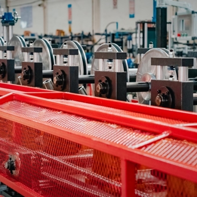 Máy cuộn hồ sơ ống nhôm Baffle cho việc làm cho các dải trang trí trần nhà